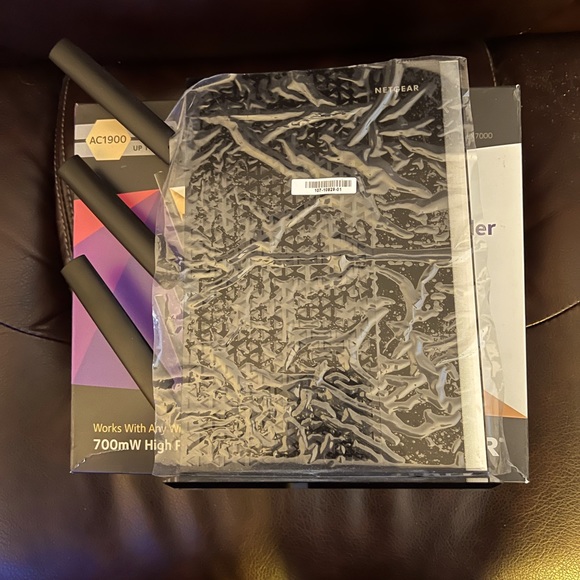 Netgear Nighthawk EX7000 AC1900 WiFi Mesh Wireless Range Extender Signal Booster - Picture 5 of 7